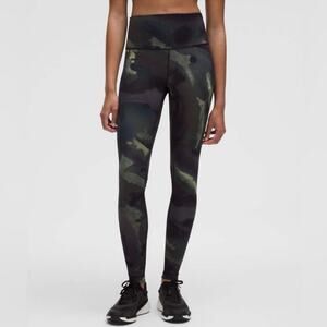 NWT Lululemon Wunder Train High-Rise Tight 28"
Ink Islands Burnside Multi Size 6